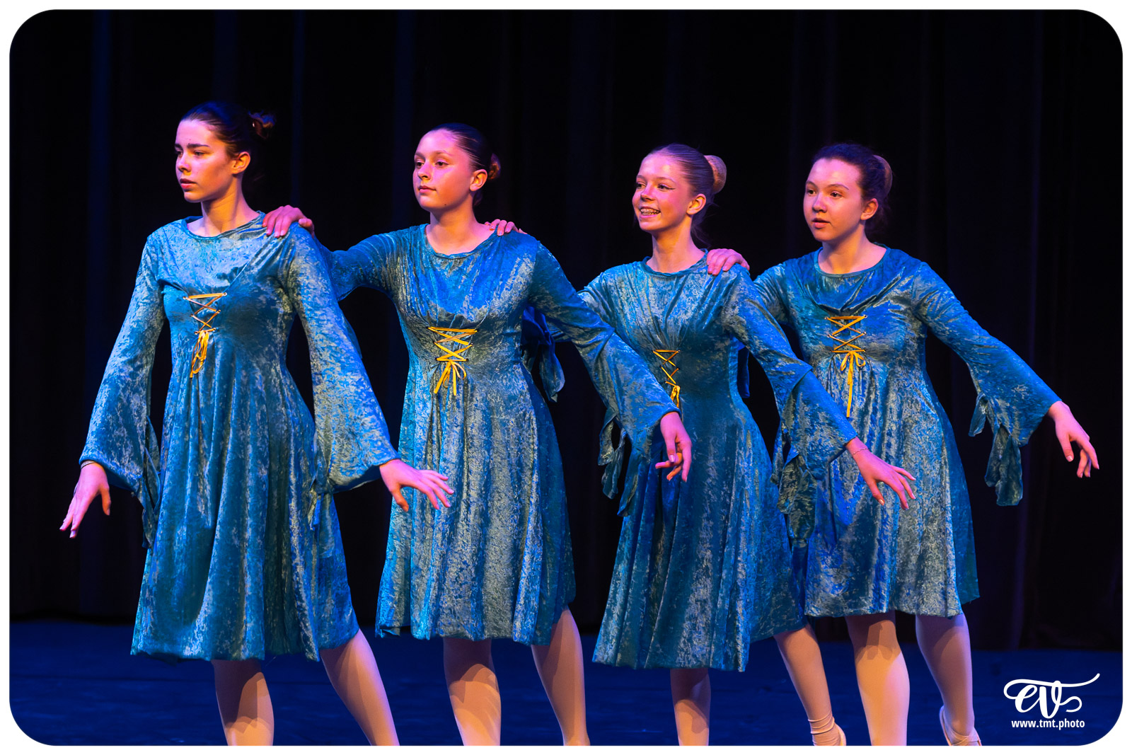 ECOLE DE DANSE CÉCILE ADAMOW